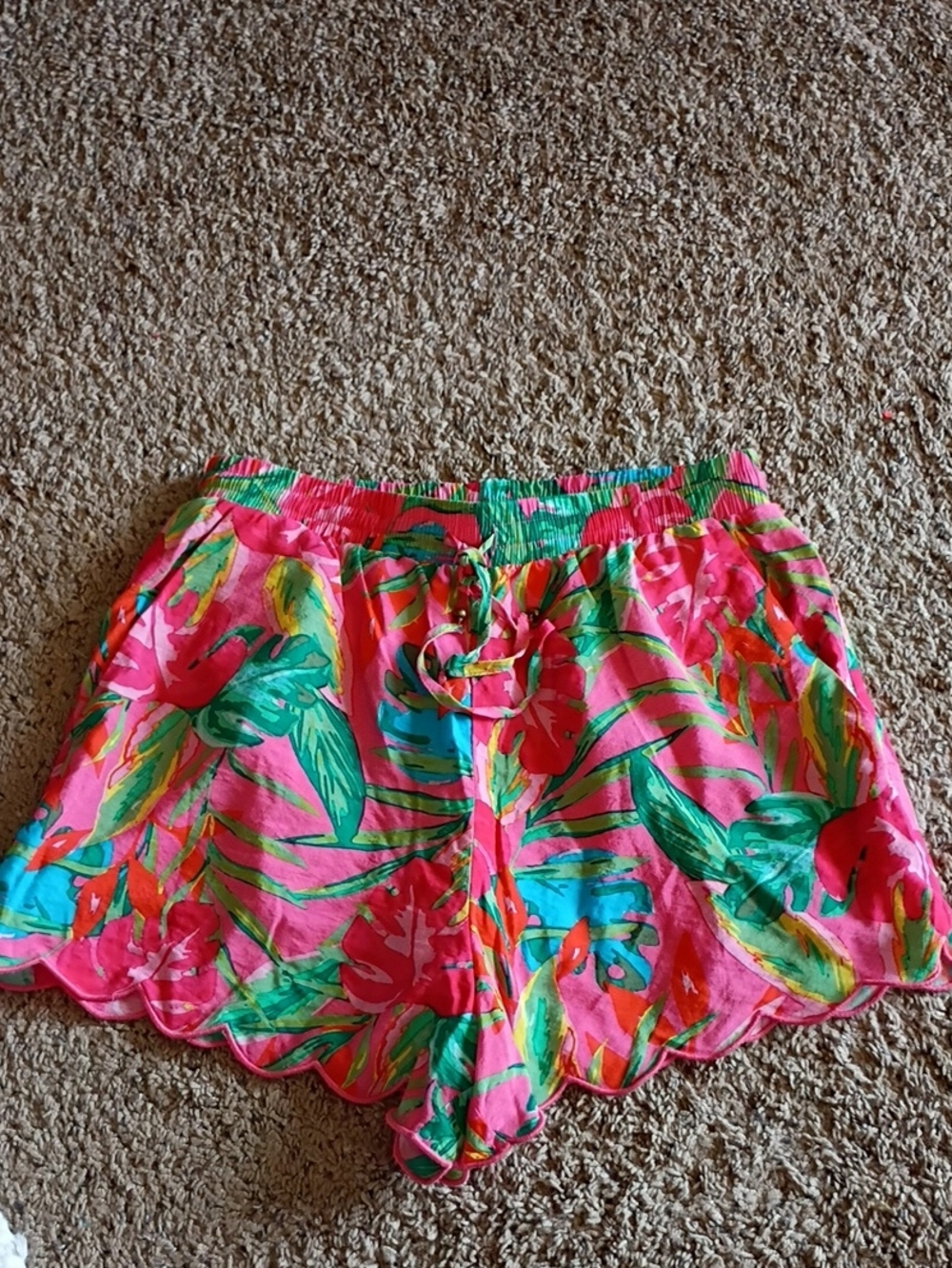 Dress Forum Pink Tropical Floral Scallop-Hem Athletic Shorts